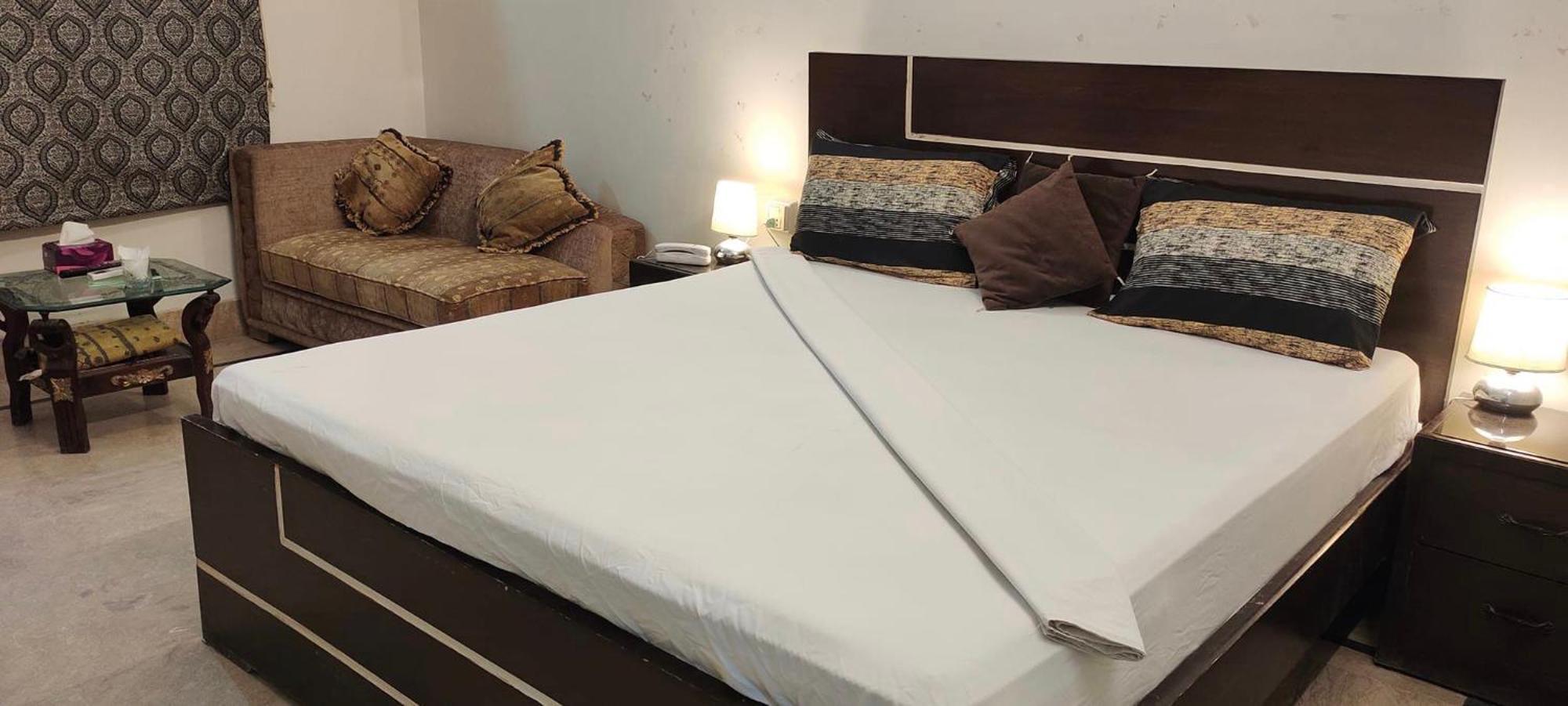 היידראבאד The Royal Palace Guest House מראה חיצוני תמונה